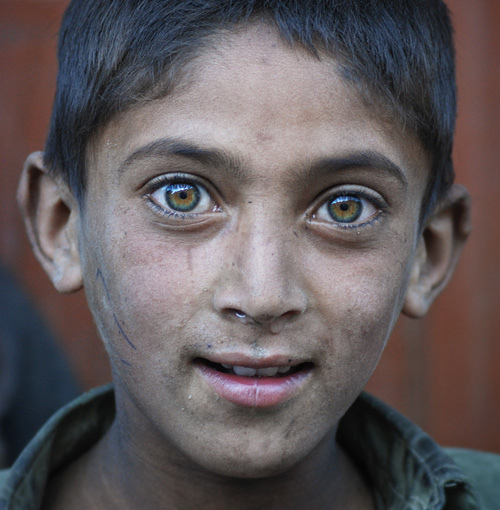 طفل افغاني حزين صور أطفال حزينة - صور أطفال بيبي منوعة أولاد وبنات جميلة Baby Kids Images